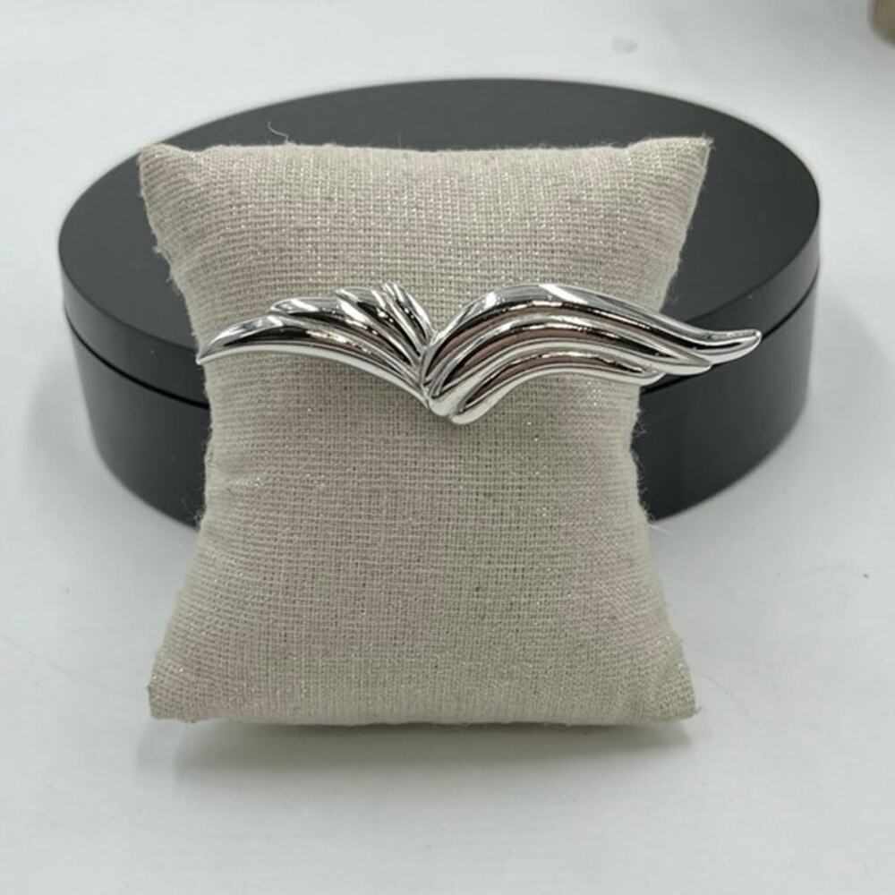 Monet Vintage Wavy Wing Silver‎ Tone Plated Pin Brooch